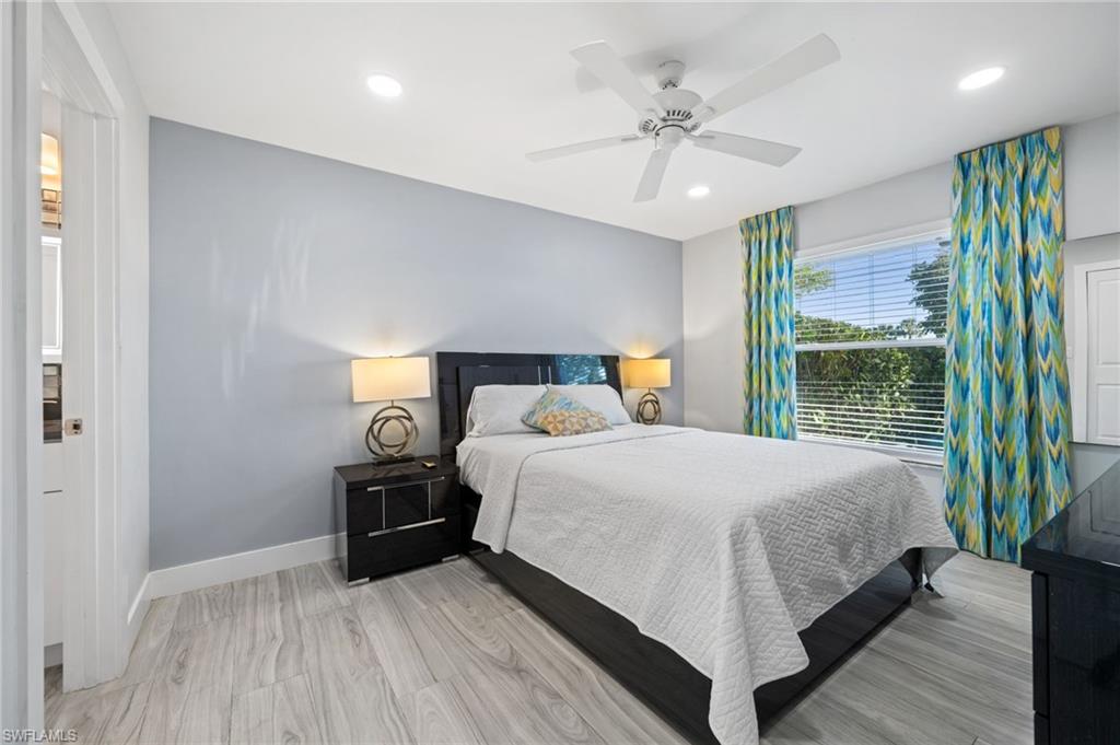 9757 Deerfoot DR
