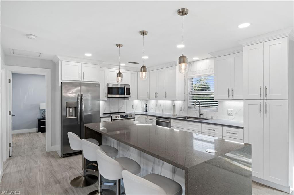 9757 Deerfoot DR