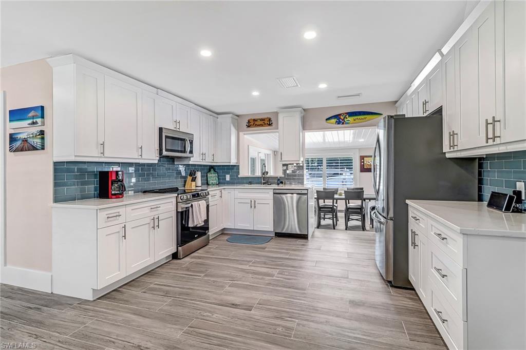 3470 Lakeview DR