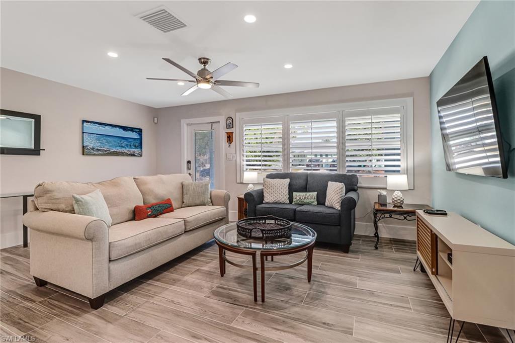 3470 Lakeview DR