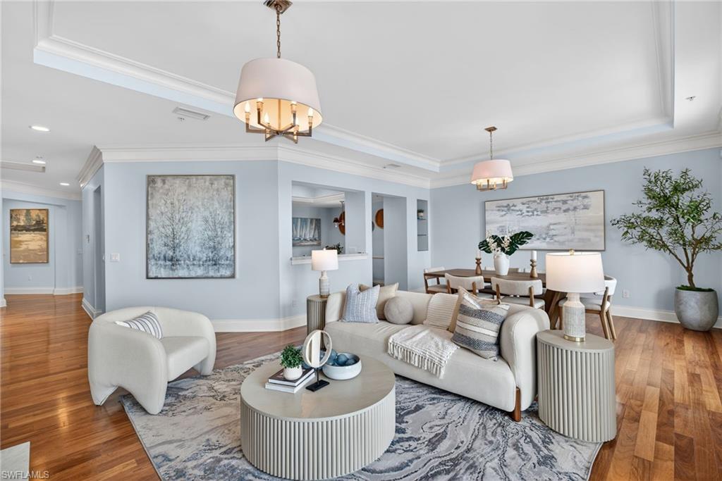 625 5th AVE S PH-302