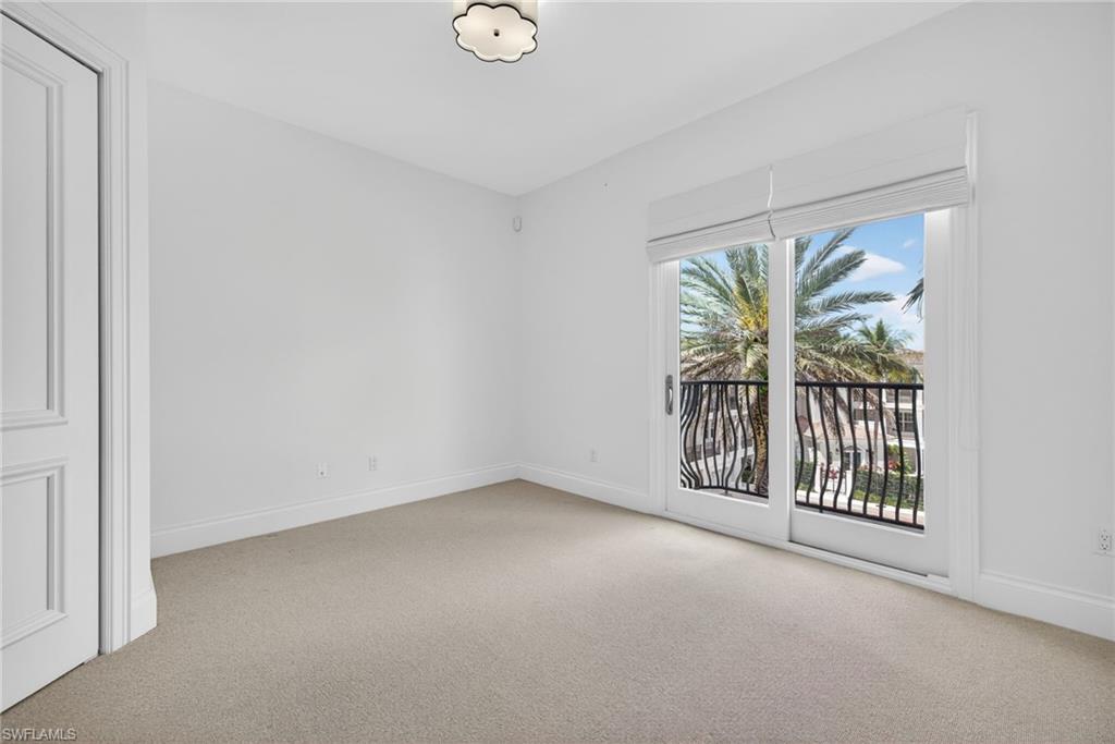 625 5th AVE S PH-302