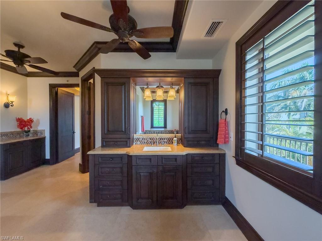 200 Golf DR