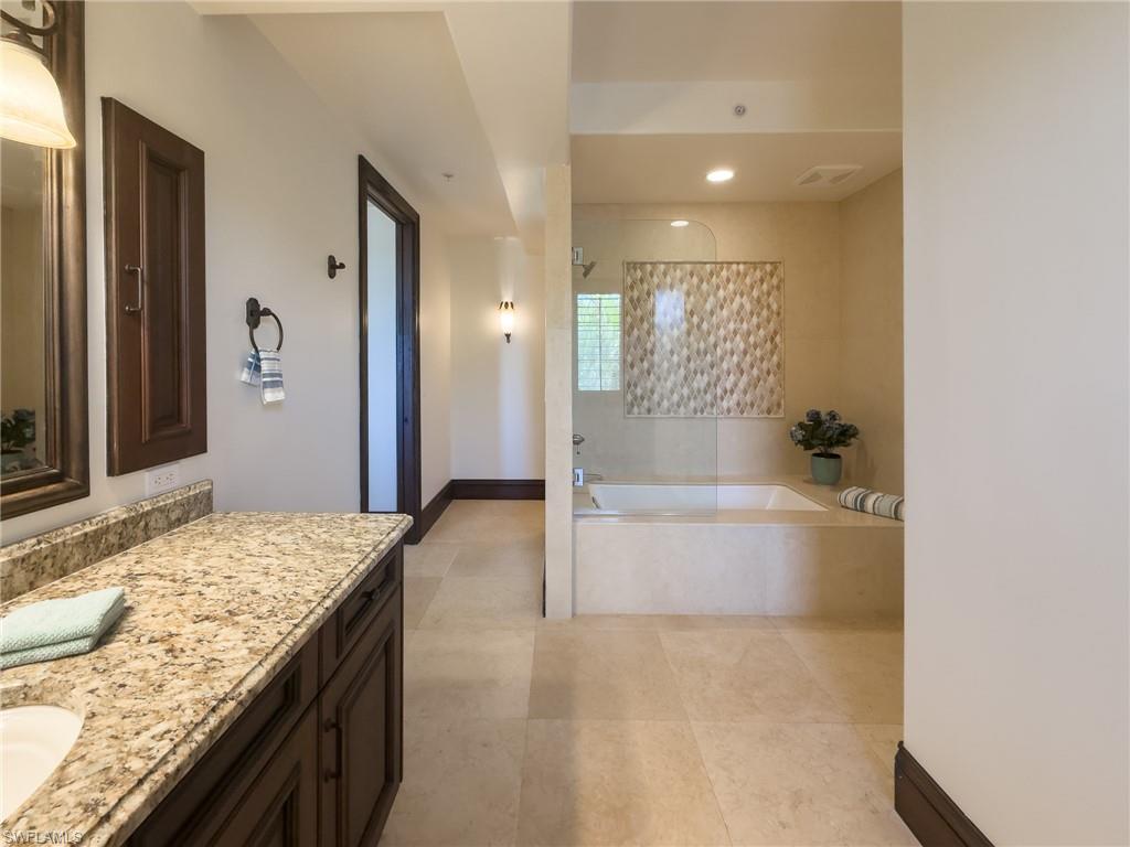 200 Golf DR