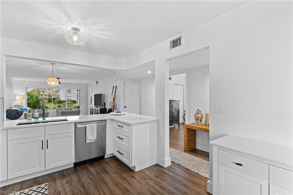 1336 Churchill CIR K104