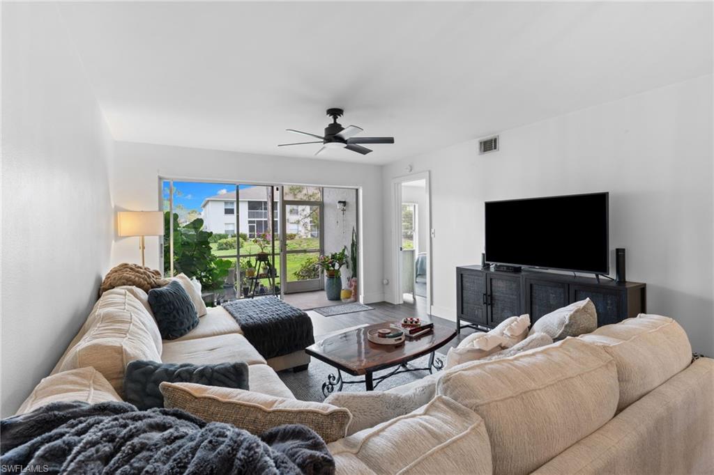 1336 Churchill CIR K104