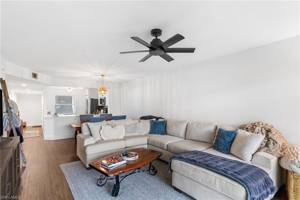 1336 Churchill CIR K104