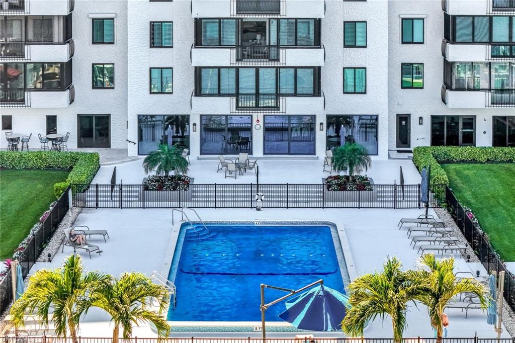 3430 Gulf Shore BLVD N 2I