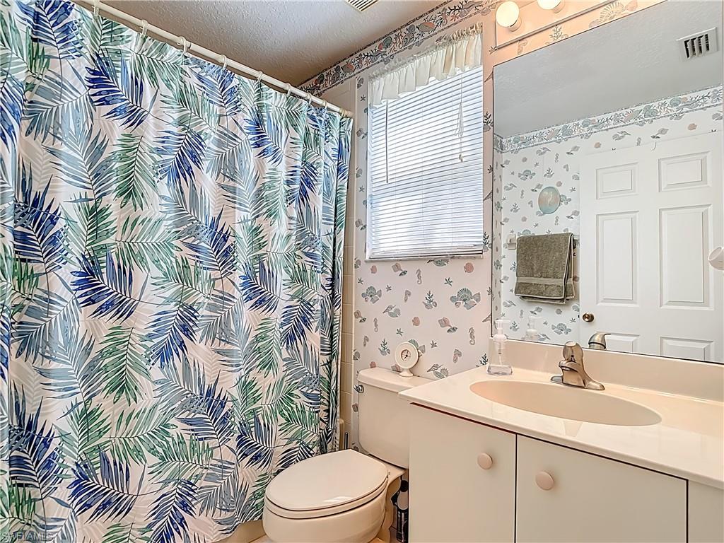 6930 Huntington Lakes CIR 104