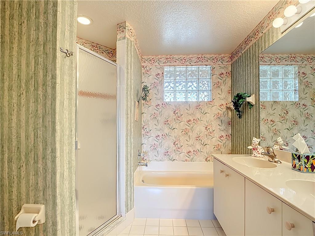 6930 Huntington Lakes CIR 104