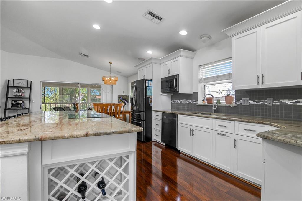 7749 Victoria Cove CT