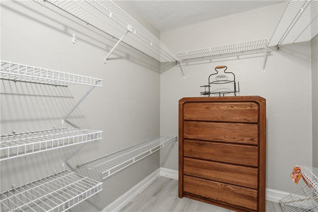 26131 Hickory BLVD 4D