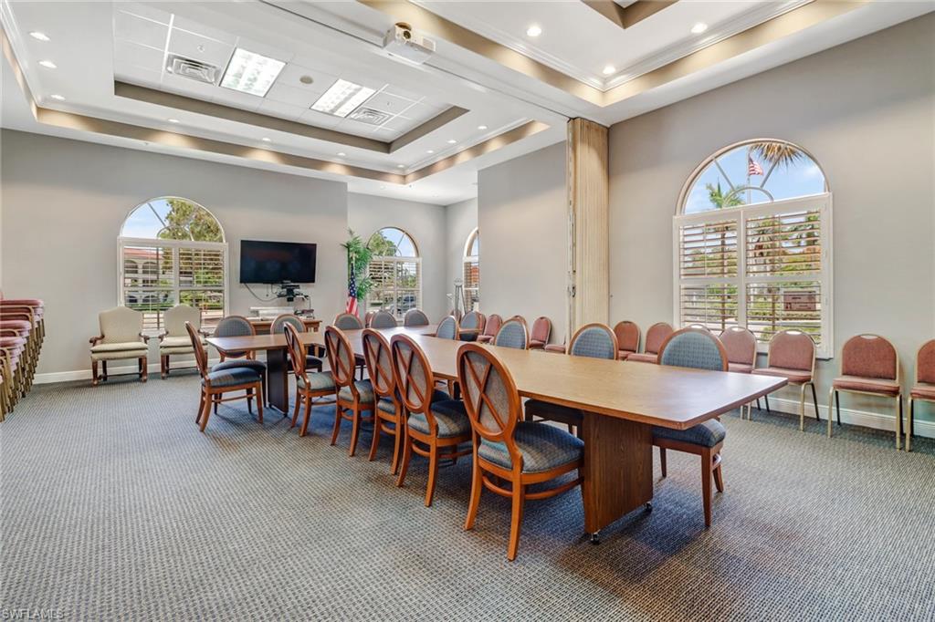 5 High Point CIR W 211