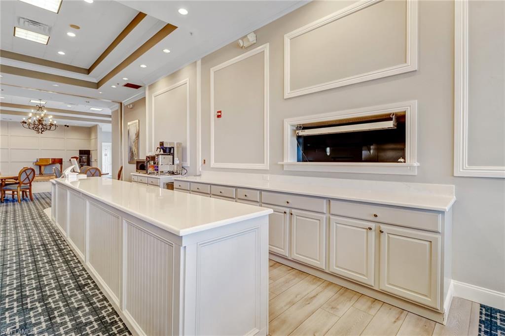 5 High Point CIR W 211