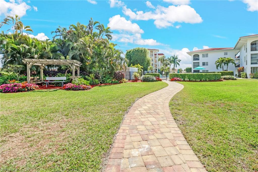 5 High Point CIR W 211