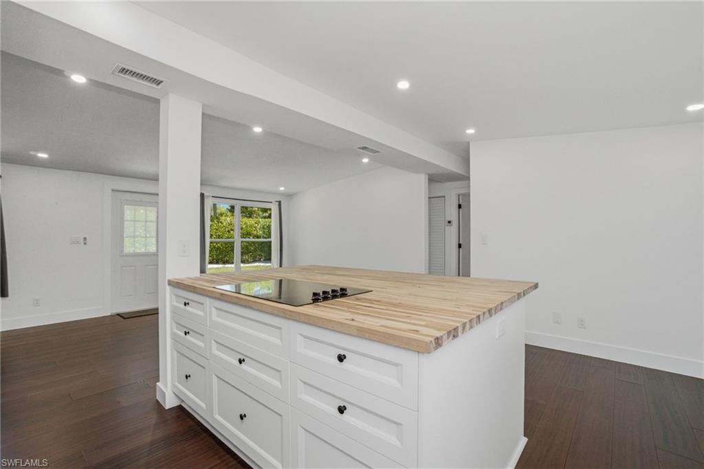 2300 Estey AVE