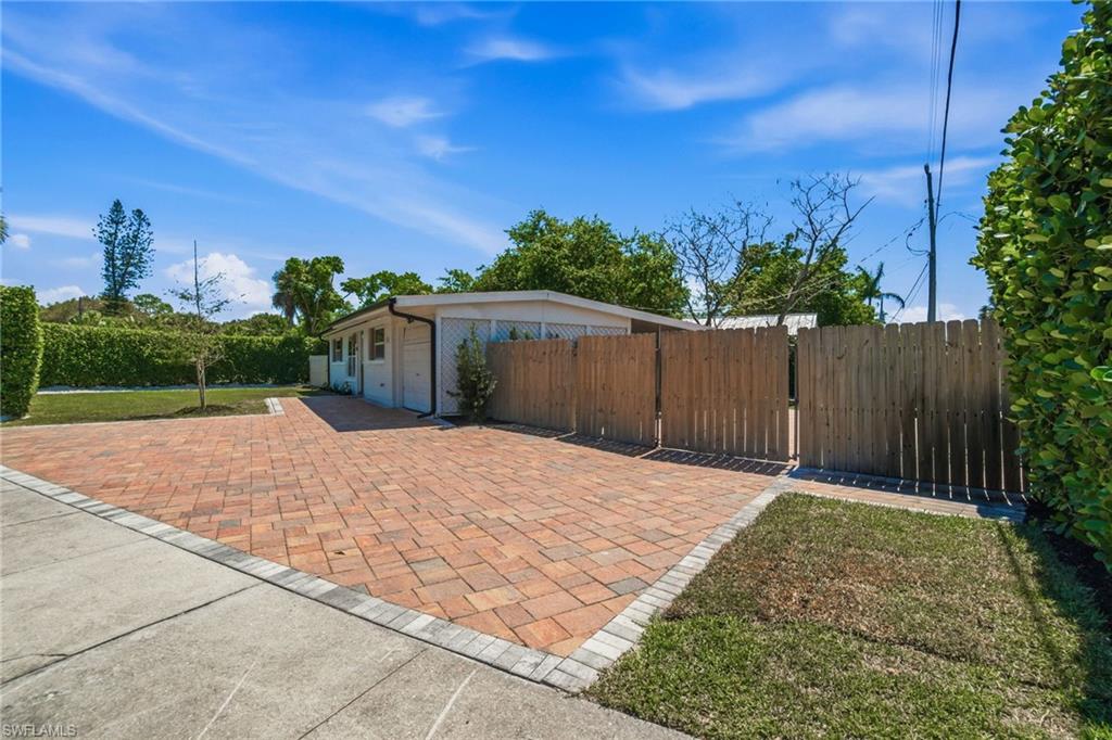 2300 Estey AVE