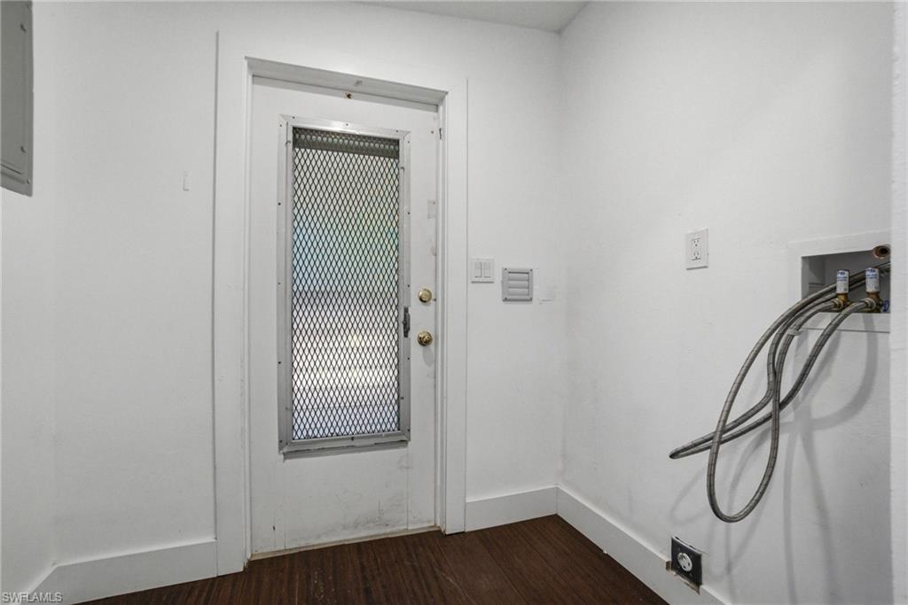 2300 Estey AVE