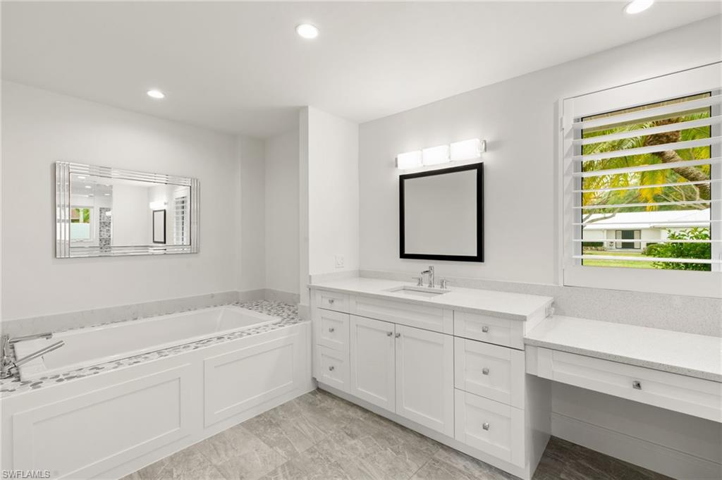 2178 Pine Woods CIR 25