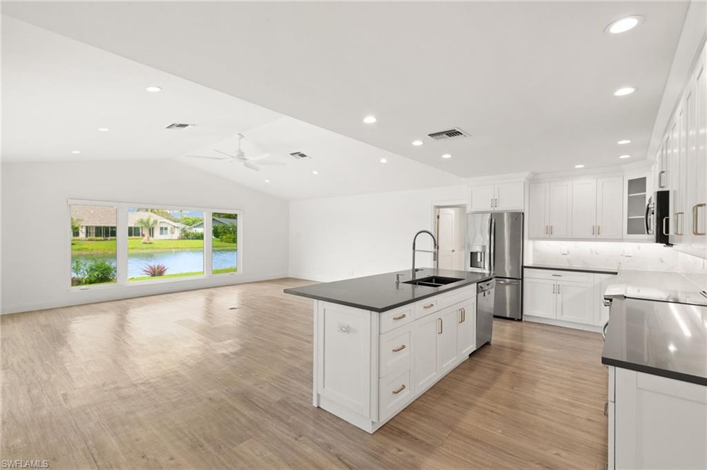 2178 Pine Woods CIR 25