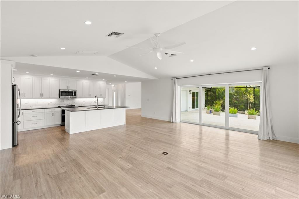 2178 Pine Woods CIR 25