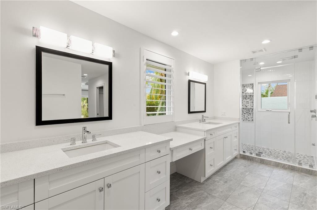 2178 Pine Woods CIR 25