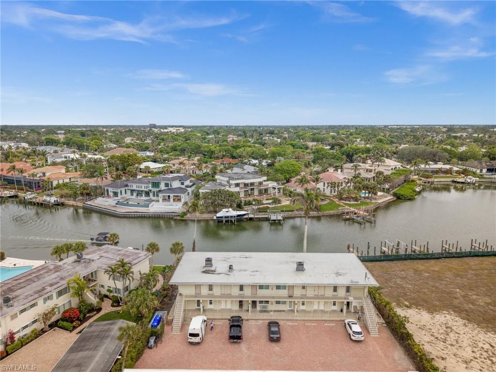 1550 GULF SHORE BLVD N E2
