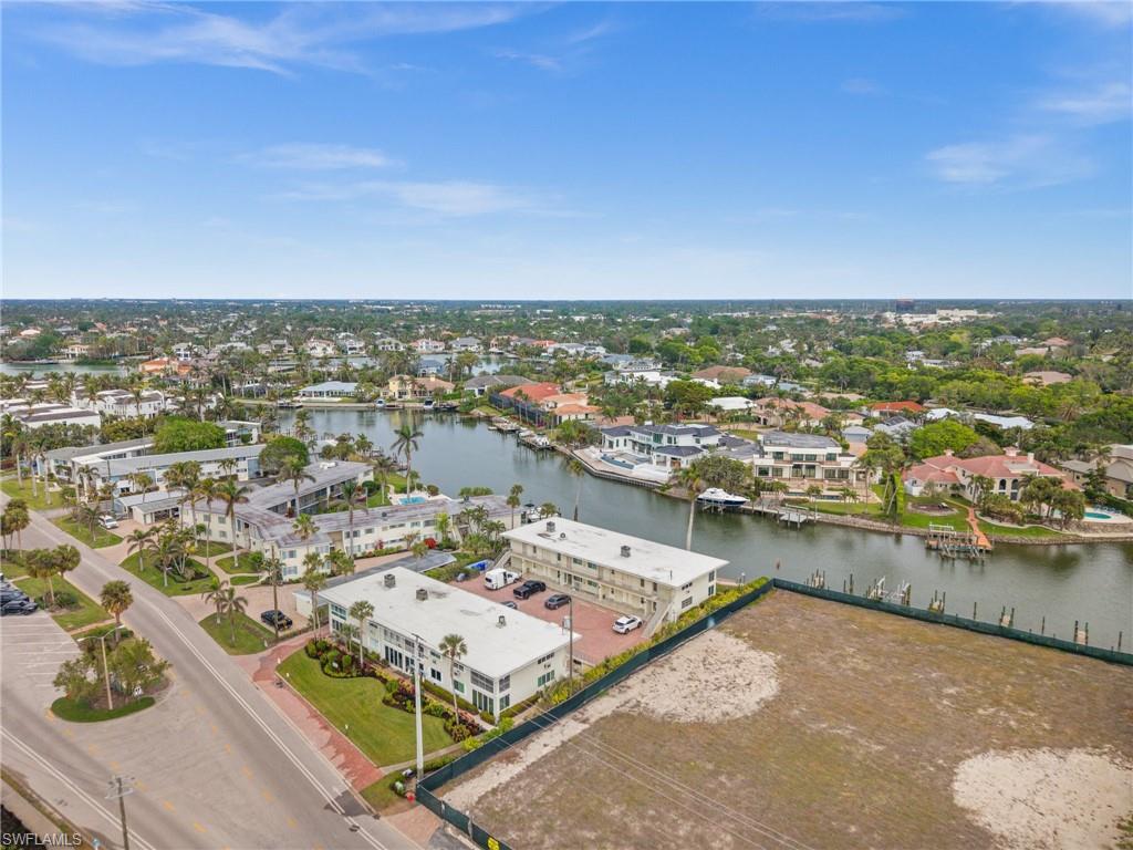 1550 GULF SHORE BLVD N E2