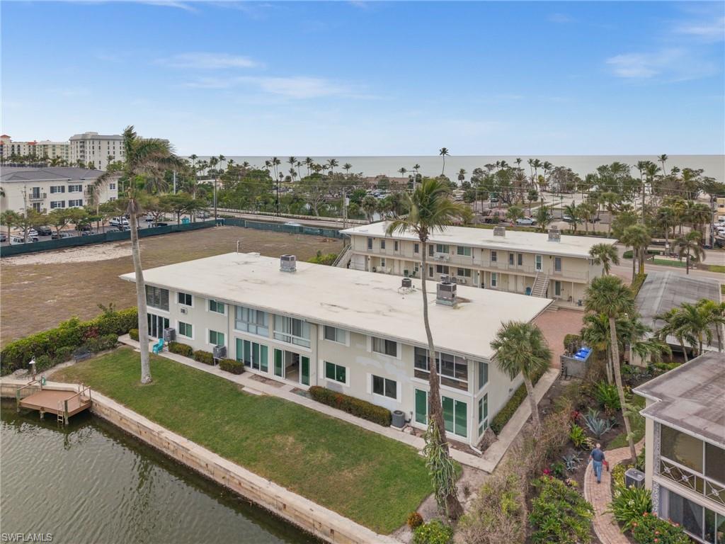 1550 GULF SHORE BLVD N E2