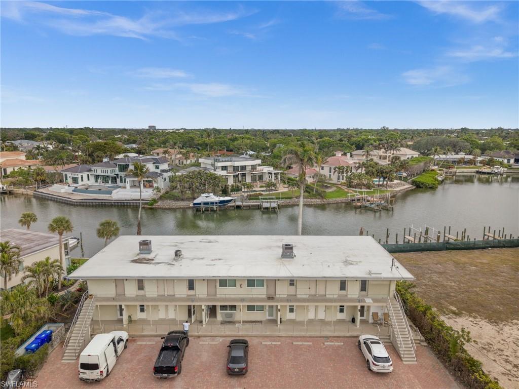 1550 GULF SHORE BLVD N E2