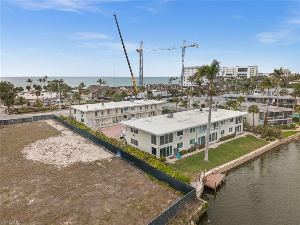 1550 GULF SHORE BLVD N E2