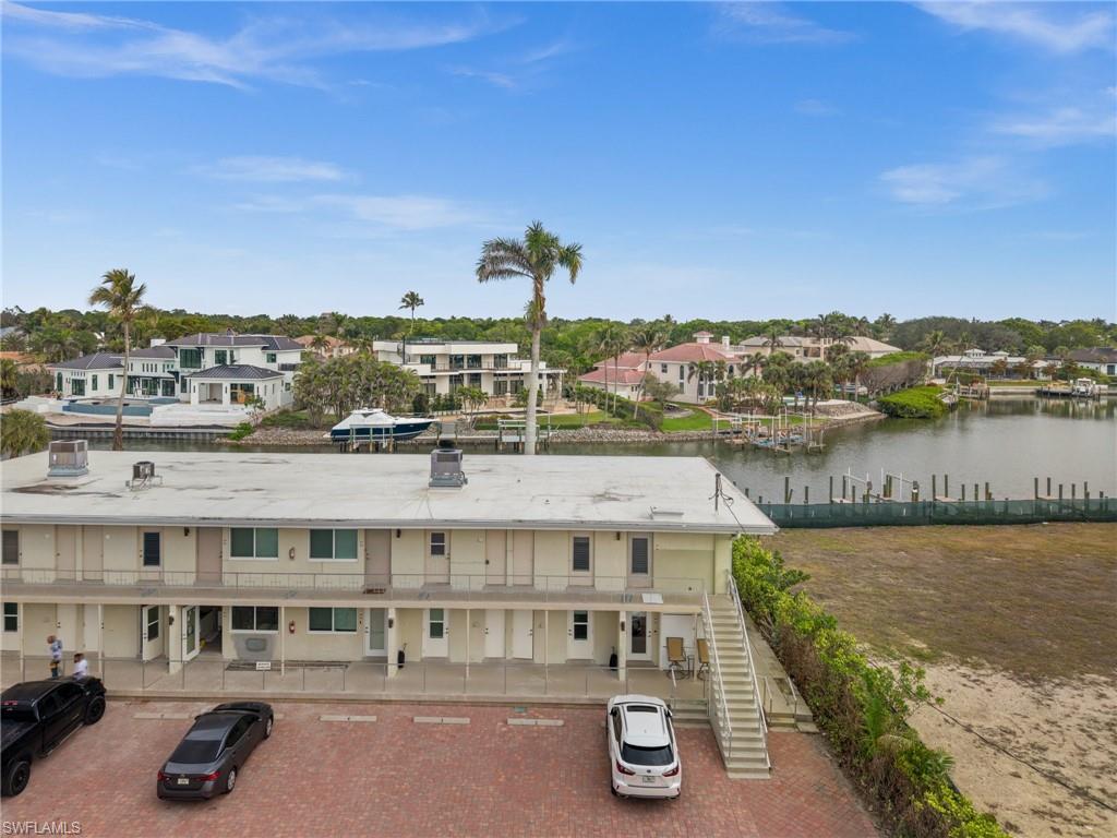 1550 GULF SHORE BLVD N E2