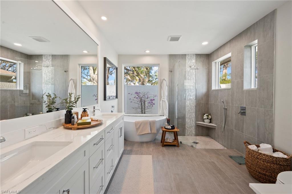 6625 NEW HAVEN CIR