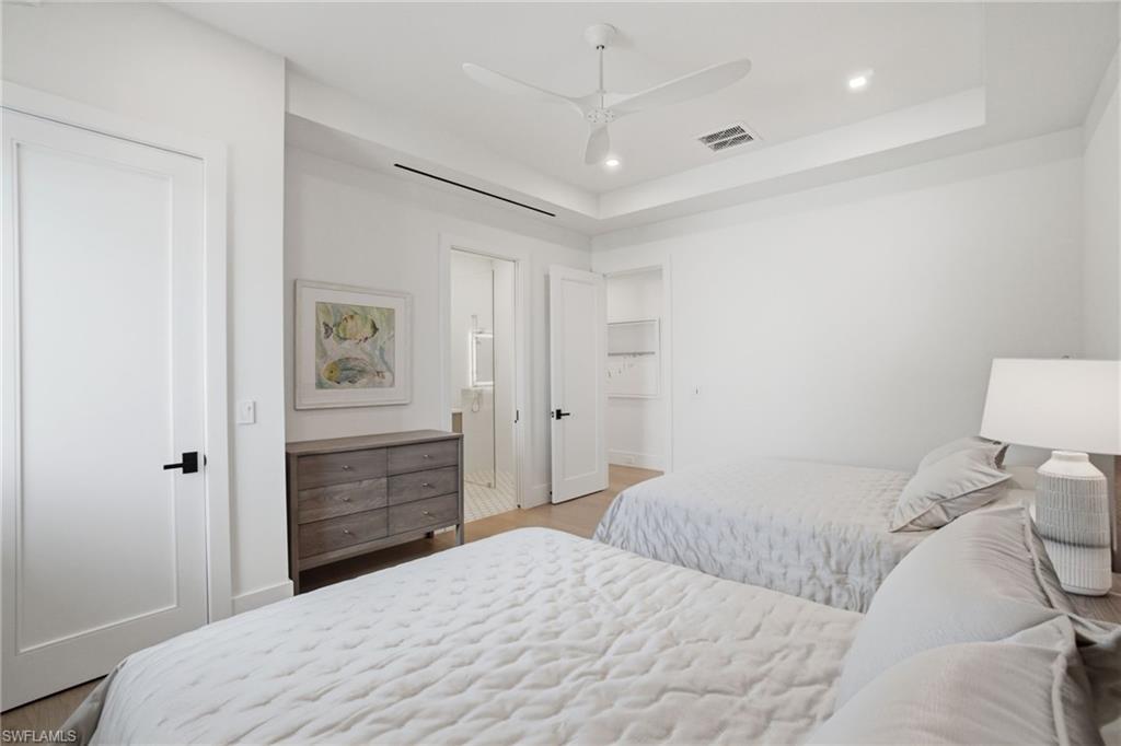 264 8th AVE S