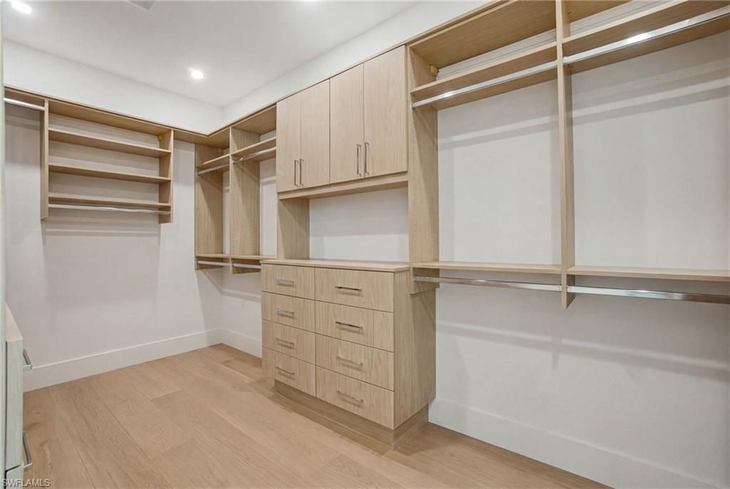 264 8th AVE S