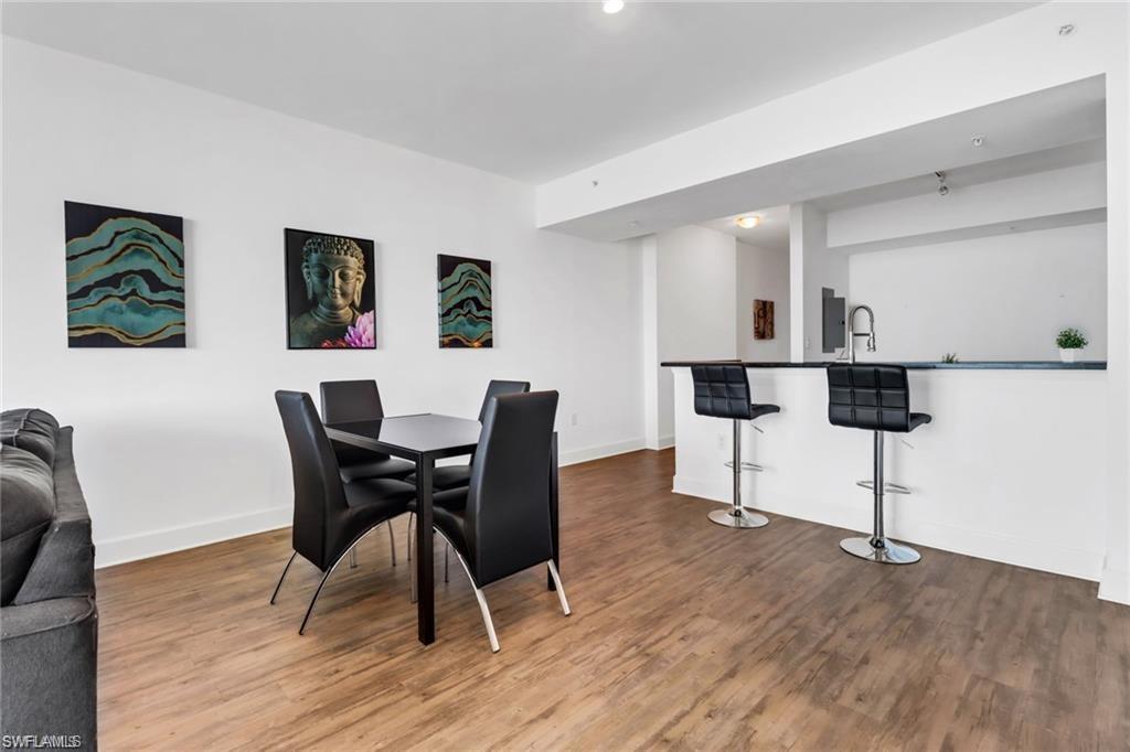 3000 Oasis Grand BLVD 2004