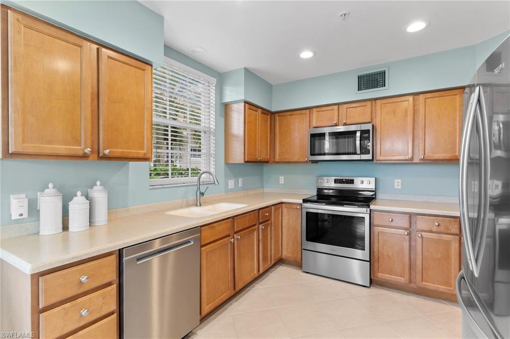 1595 Winding Oaks WAY 103