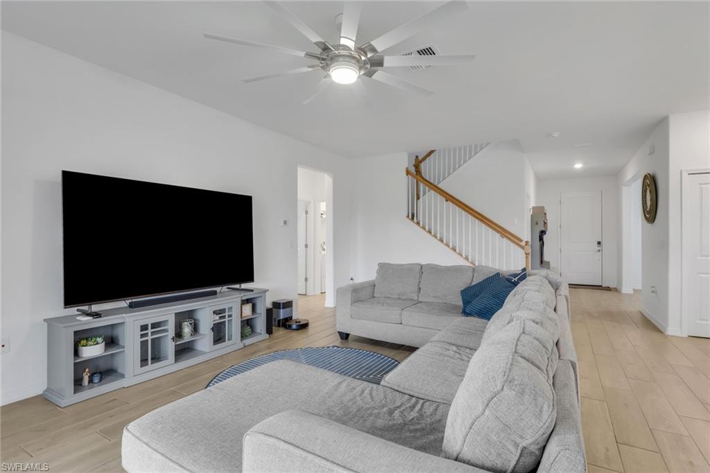 2257 Avocado LN