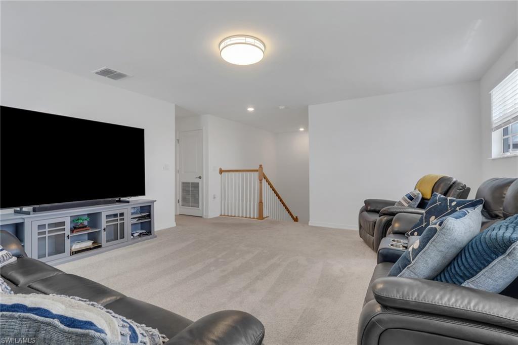 2257 Avocado LN
