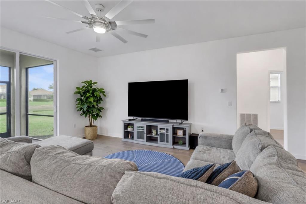 2257 Avocado LN