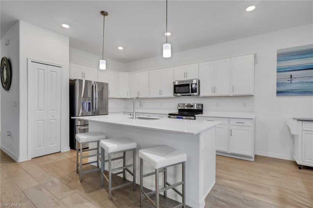 2257 Avocado LN