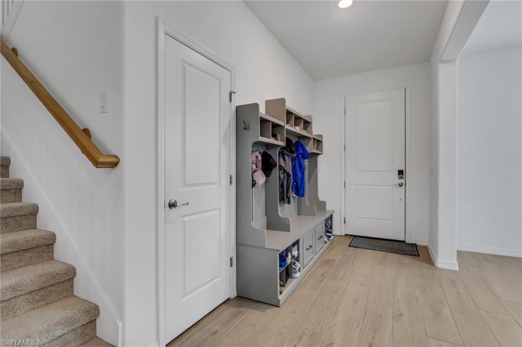 2257 Avocado LN