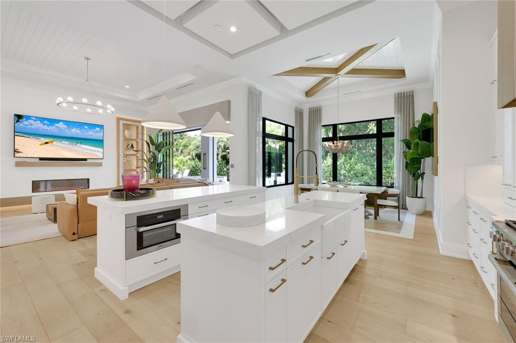 767 Park Shore DR