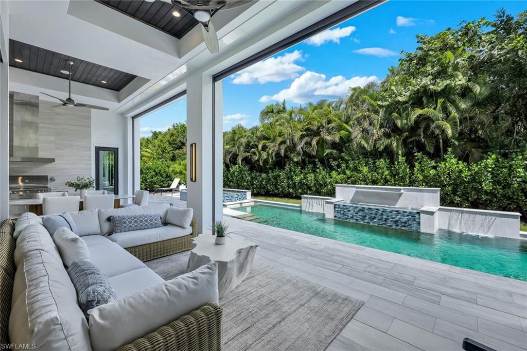 767 Park Shore DR