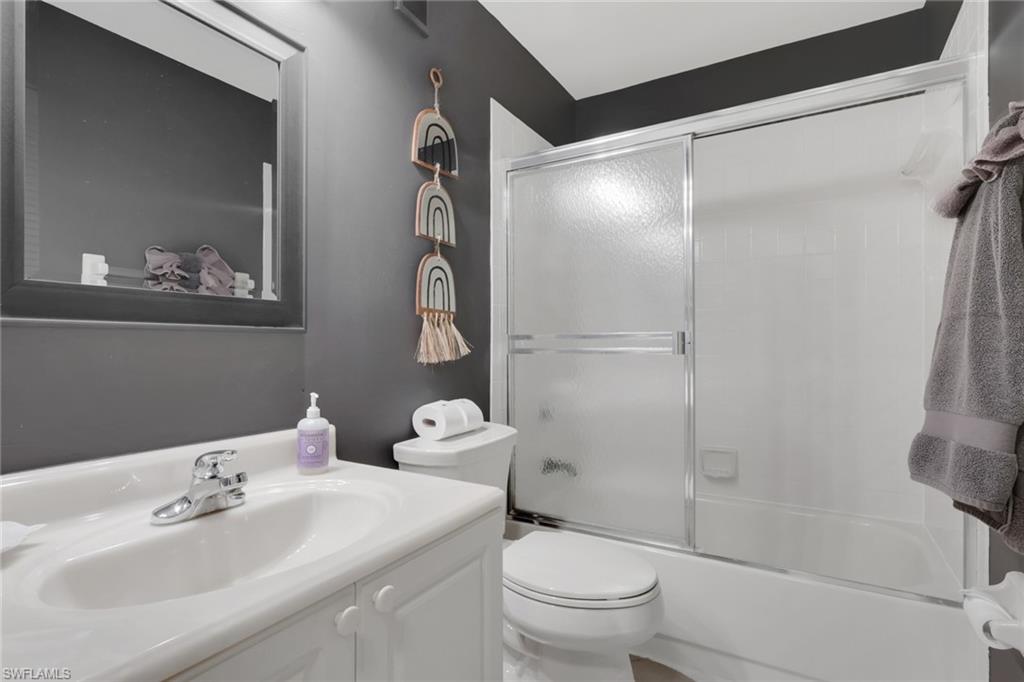 5784 Deauville CIR B302