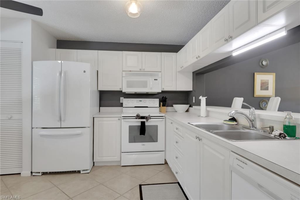 5784 Deauville CIR B302