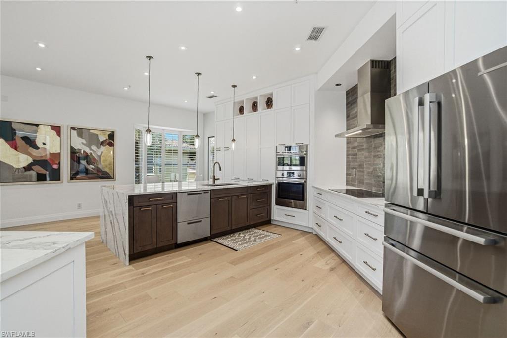 1835 Les Chateaux BLVD 204