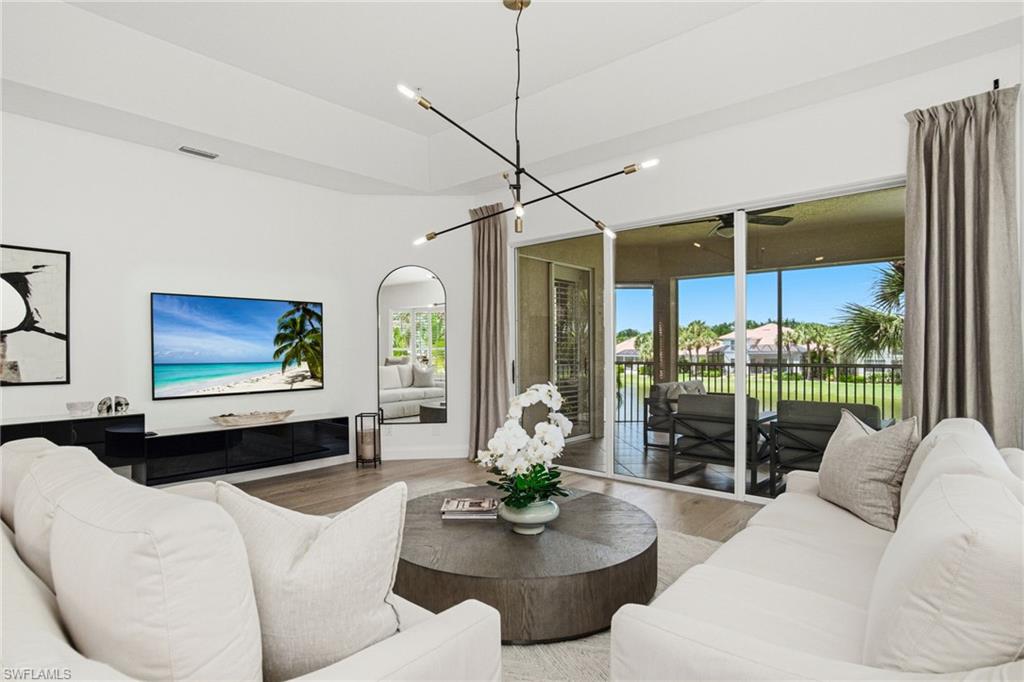 1835 Les Chateaux BLVD 204