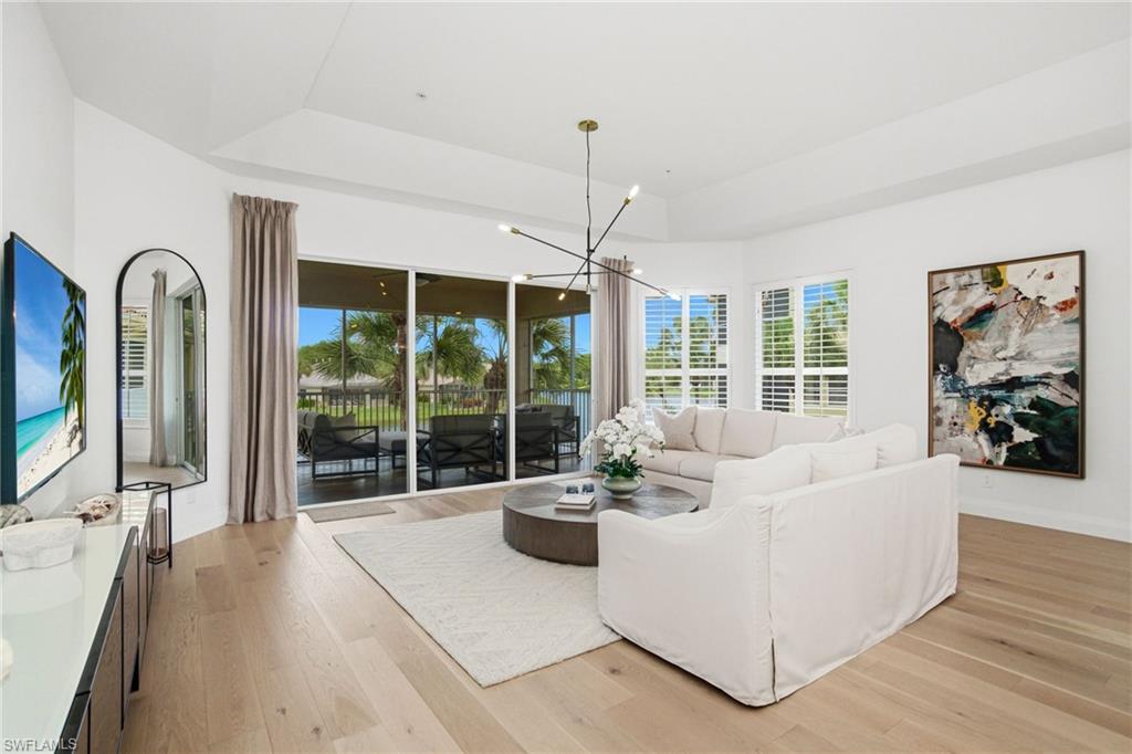 1835 Les Chateaux BLVD 204