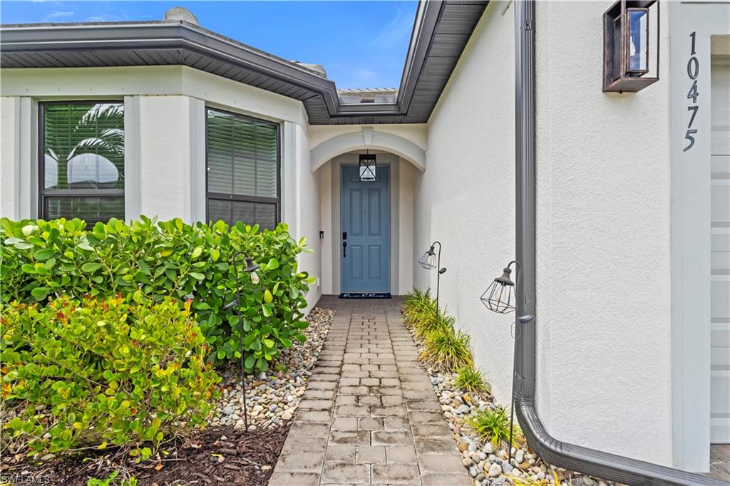 10475 Ventana LN